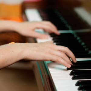 The Difference Between Major and Minor Scales - Emma Blair Piano
